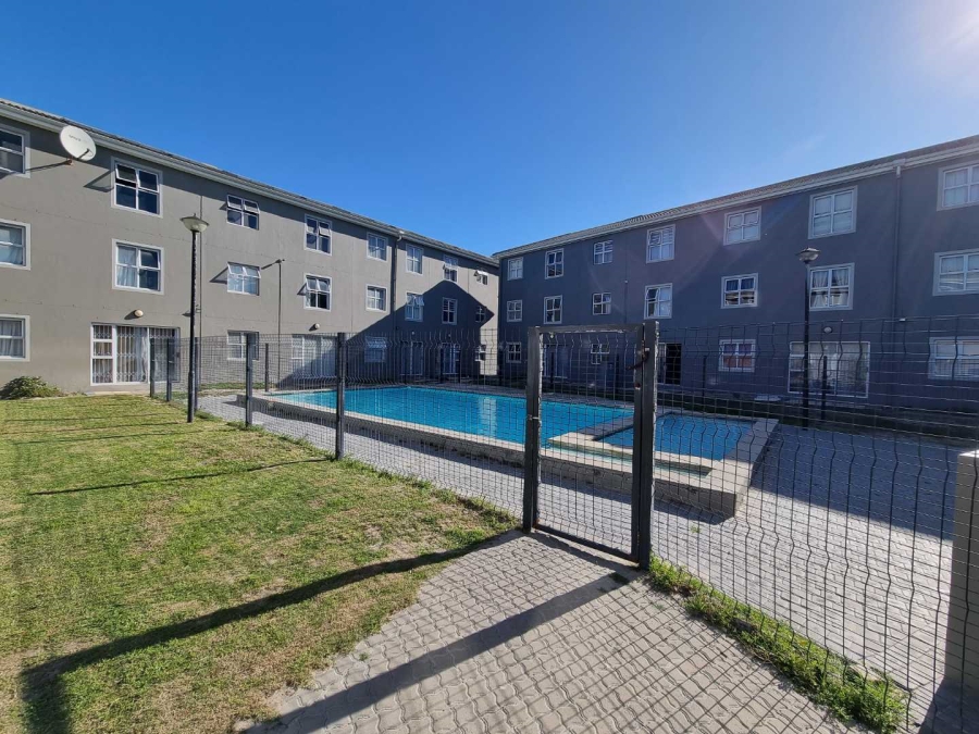 To Let 2 Bedroom Property for Rent in Muizenberg Western Cape